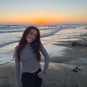 Meet your Posher, Sloane